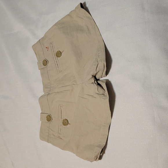 American Eagle tan dress shorts with button accent size 2 - Picture 5 of 7